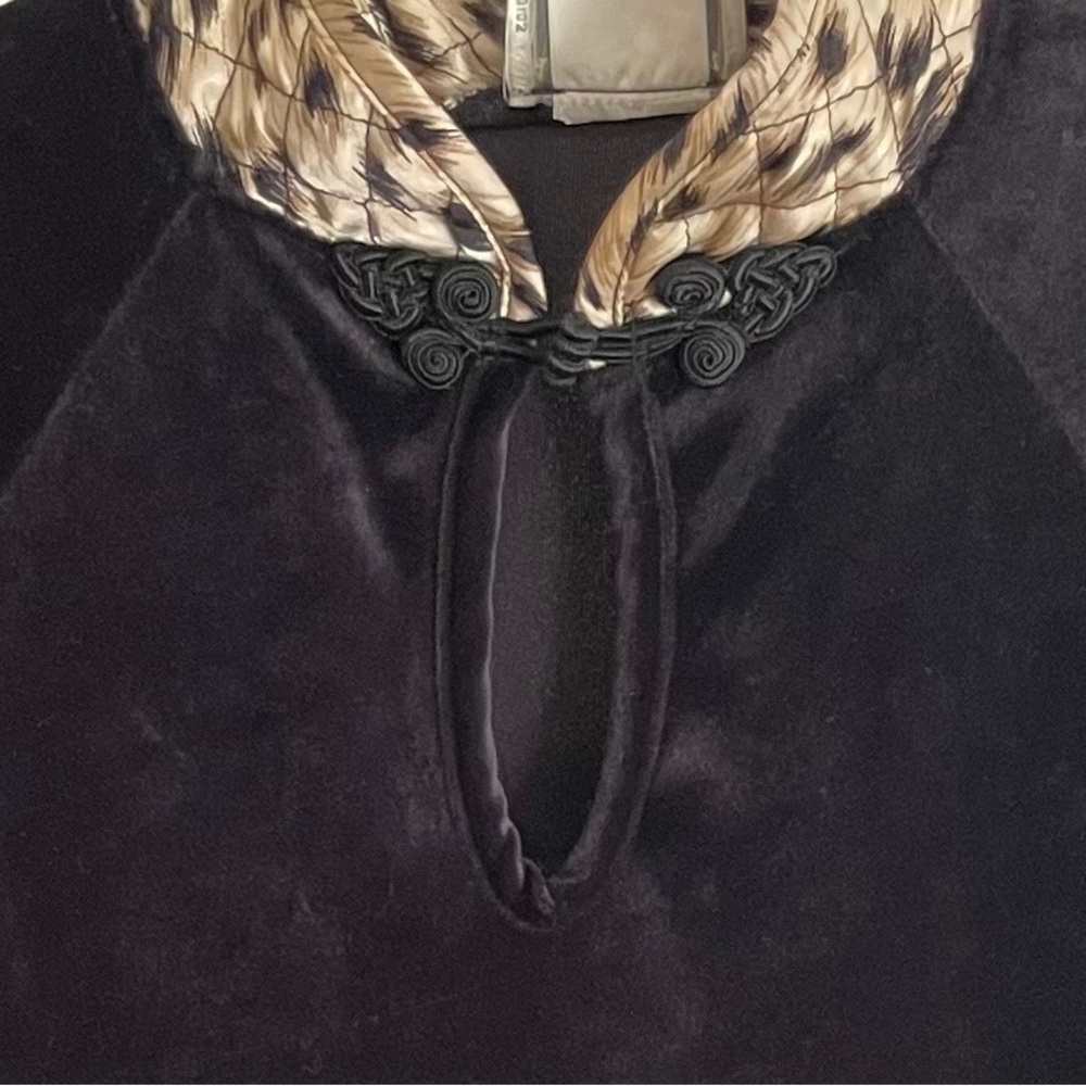 Vintage & Elegant Amanda Stewart Velvet and Leapard Print Nightgown House Coat